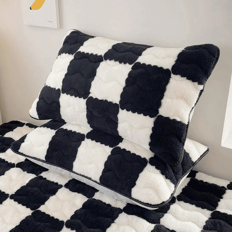 Capa de Colchão Peluciada Impermeável | Compre 1, Leve 2 + 2 Fronhas de Brinde - Loja Online